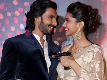 NOT AGAIN! Ranveer And Deepika On A Vacation!
