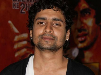 Chandan Roy Sanyal in Soni Razdan's Love Affair