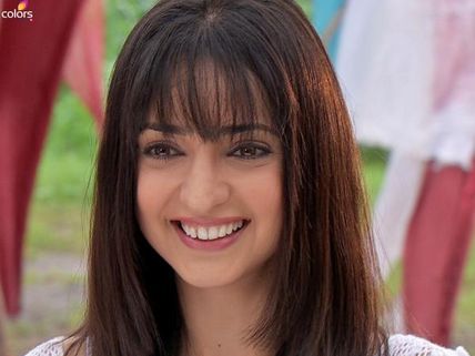 Rangrasiya: Myra Becomes More Involved With The Ranawat Family ( 11th August)