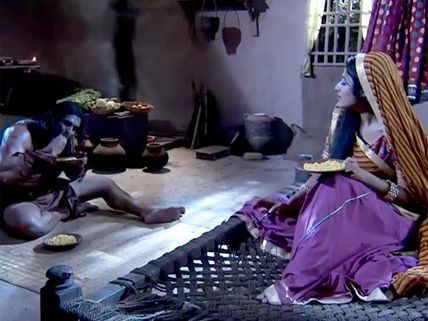 Jodha Akbar: Jodha Spends Night With Khaiber, Jalal Suspicious Or Confused?  