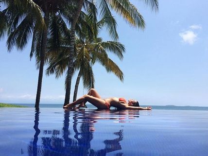 Kim Kardashian Ends Mexico Holiday, Shares Hottest Bikini Pic!