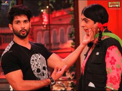 Shahid Kapoor Steals Show, Comedy Nights With Kapil, With Quick Wit And Humour!