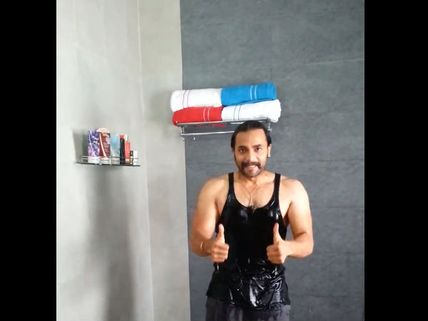 Sri Murali Takes Up The ALS Ice Bucket Challenge