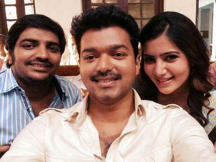 Vijay's Kaththi In Trouble Again For 'Stealing Story'