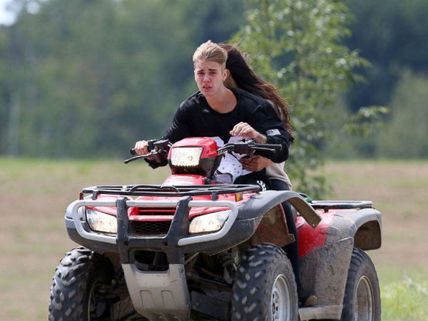 Justin Bieber Arrested, Date With Selena Gone Bad!