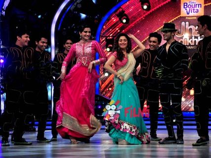 Gorgeous Sonam And Striking Fawad Promote Khoobsurat On Jhalak Dikhhla Jaa 7