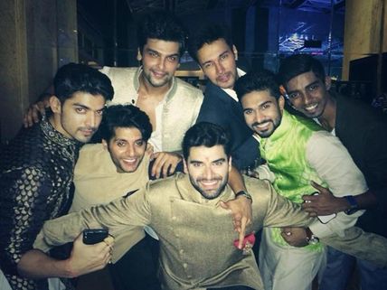 Photos: Nikitin Dheer And Kratika Sengar's (Wedding) Sangeeth Ceremony