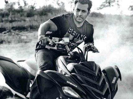 Salman Khan To Avoid Politics In Bajrangi Bhaijaan?