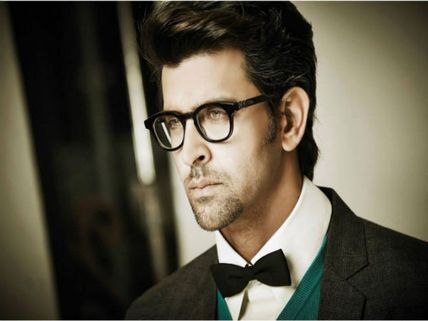 Hrithik Roshan Stands Up For Jammu & Kashmir Flood Victims