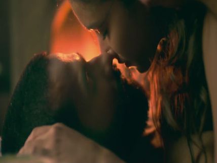 Shraddha Kapoor Was Hesitant To Kiss Shahid In Haider