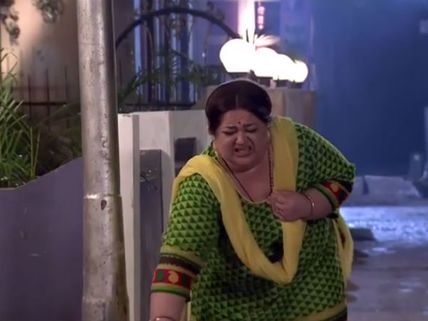 Kumkum Bhagya: Pragya's Mother Gets Heart Attack!