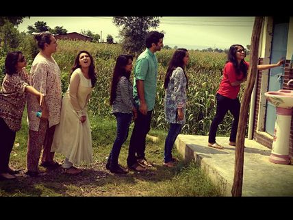 Aditya Roy Kapur-Parineeti Chopra's Hard Wait For Loo (See Pics)