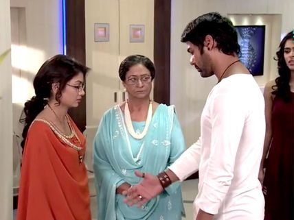 Kumkum Bhagya: Abhi Apologizes To Pragya!