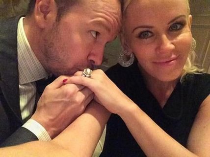 Jenny McCarthy Loses Wedding Ring Weeks After The Marriage