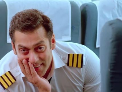 'Bajaa Doonga' Says Salman Khan In Latest Bigg Boss 8 Promo! 