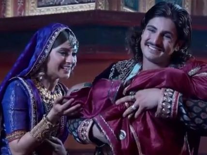 Jodha Akbar: Jodha, Jalal And Rukhaiya Blessed With Twins!