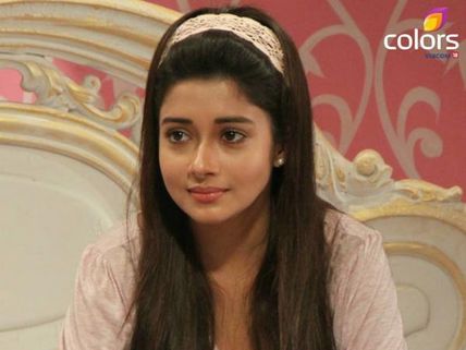 TV Stars Ready For Navratri's Dance, Food!