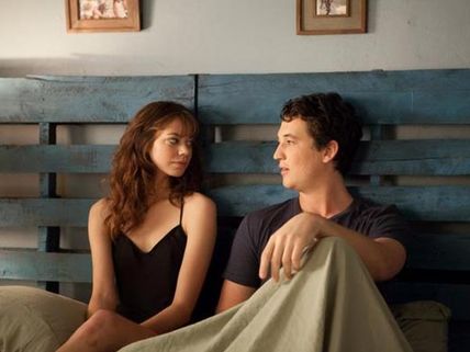 Two Night Stand Movie Review: A Twitchy Tale Of Romance