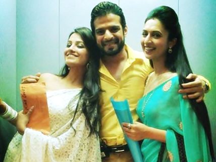 Yeh Hai Mohabbatein: Raman-Ishita Fail To Open Shagun’s Eyes