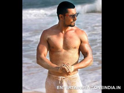 Top 10 Hottest Bachelors Of Bollywood With Killer Looks