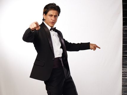 Shahrukh Khan Danced With A Nurse On Dil Se Naachein Indiawaale!
