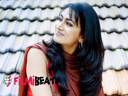 Shwetha Srivastav To Direct Movies