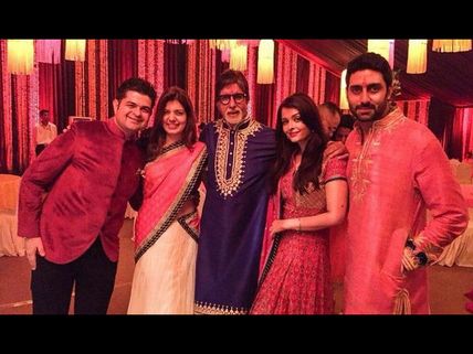 Candid Pics Of Aishwarya Rai-Abhishek Bachchan At Their Diwali Party