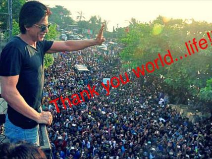 Pics: Shahrukh Khan Fans Celebrate Birthday Outside Mannat At Midnight