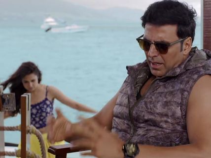 Akshay Kumar Is A Treat With His Cameo Role In The Shaukeens