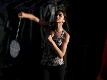 Pics: Deepika Padukone Gets Sporty On The Sets Of Piku