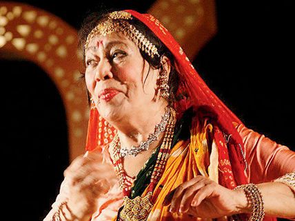 Bollywood Mourns 'Kathak Goddess' Sitara Devi's Death