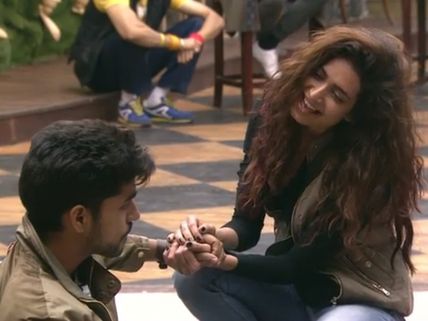 When Karishma And Gautam Romanced On 'Mein Tenu Samjhawan Ki': Bigg Boss 8! 