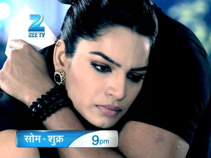 Kumkum Bhagya: Aaliya Becomes Insane; Locks Her Door From Inside