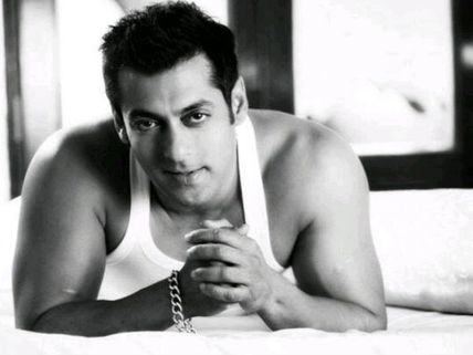 Video: Salman Khan Being Human; Paints An Entire Village