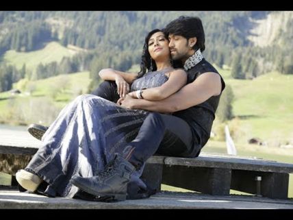 Yash-Radhika Pandit Snapped Celebrating New Year 