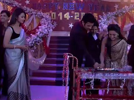 Yeh Hai Mohabbetain: Ishita Celebrates Raman And Shagun's Anniversary!