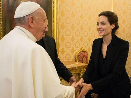 Angelina Jolie Met Pope Francis After Unbroken Screening In Vatican
