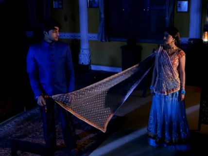 Diya Aur Baati Hum: Sandhya Chooses Career Over Sooraj; Chavi’s Theft Caught