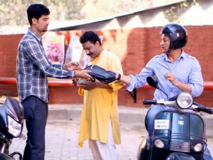 Diya Aur Baati Hum: Sooraj In Trouble; Will Sandhya Help Him?