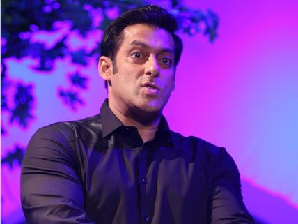 Bigg Boss 8 Host Salman Khan Was Against Bigg Boss Halla Bol? 