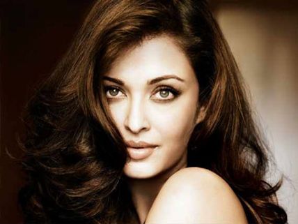 Aishwarya Rai's First Look From The Sets Of Jazbaa (Pic)