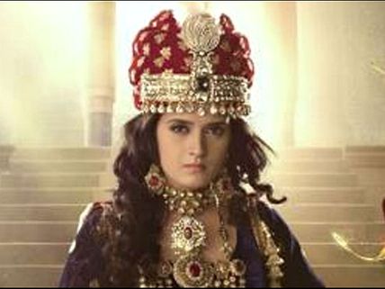 Razia Sultan Zooms In On Women's Empowerment