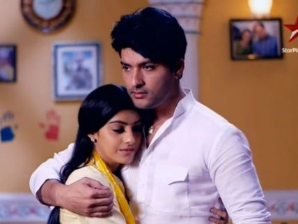 Diya Aur Baati Hum: Sooraj Overhears Sandhya-Ankur’s Talks; Meenakshi Caught Again!