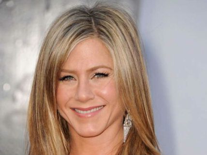 Oscar 2015 Presenters: Jennifer Aniston Joins Despite Snub