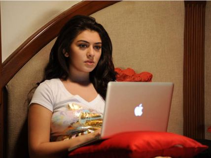 LEAKED: Hansika's Video & Private Pics Of Top Tamil Actresses