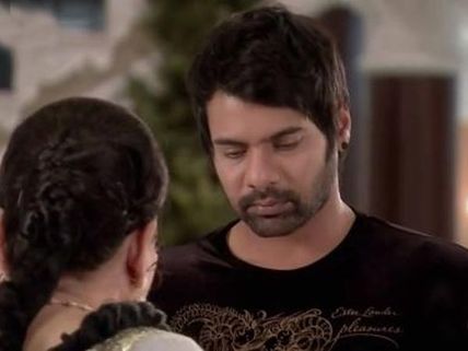 Kumkum Bhagya: Abhi Fails To Rescue Pragya 