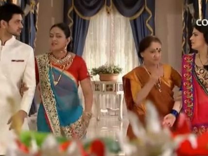 Meri Aashiqui Tum Se Hi: Ishaani-Ranveer To Hide Their Love From Their Family!