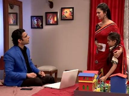 Yeh Hai Mohabbetein: Ruhi Deletes Raman’s Project By Mistake