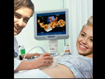 Miley Cyrus Replies To Her Pregnancy Rumours The Best Way!