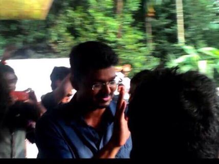 Sneak Peek: Ilayathalapathy Vijay's Looks In Puli?
